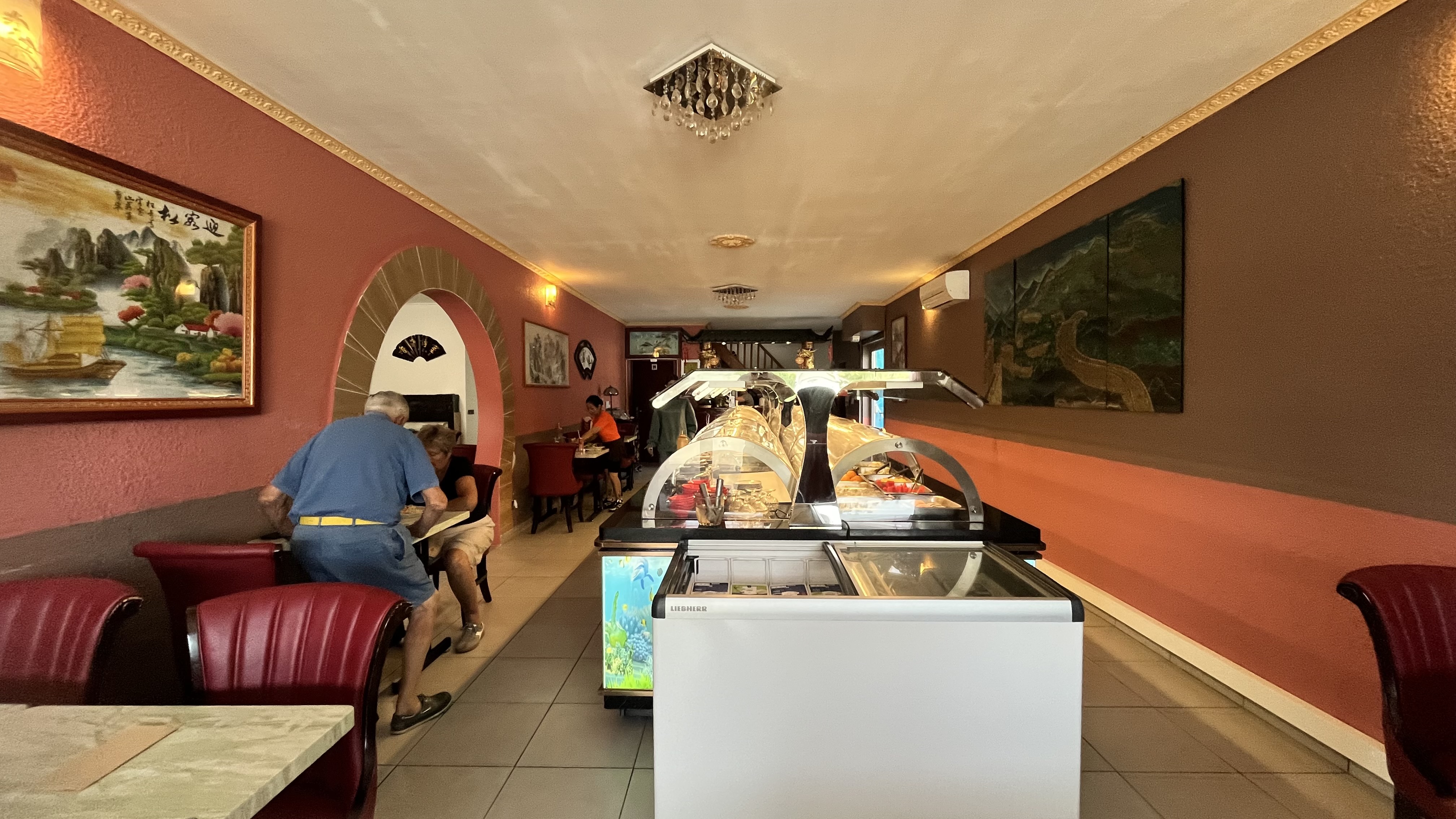 Salle spacieuse et climatisée de notre restaurant ASIA